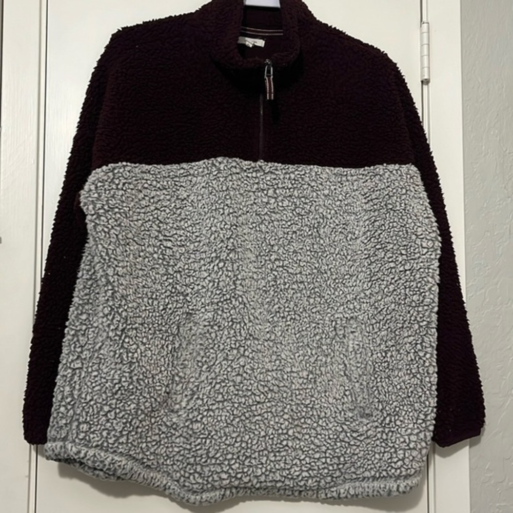 Maurice’s maroon and gray pull over faux Sherpa sweatshirt XL